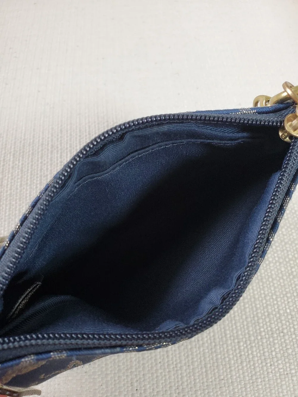 COACH Poppy New York 1941 Script Wristlet Navy Blue Heart Limited Edition